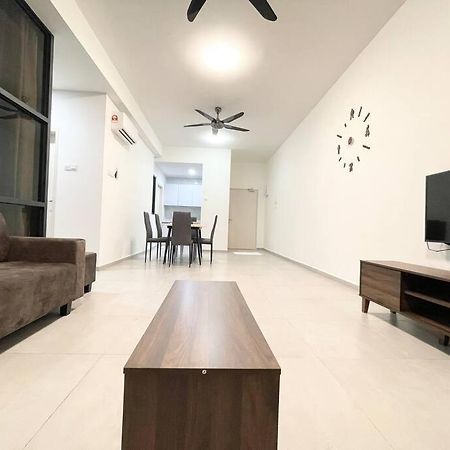 Quartz Near To Jonker Walk With Infinity Pool Cozy 3B2B Apartman Malacca Kültér fotó