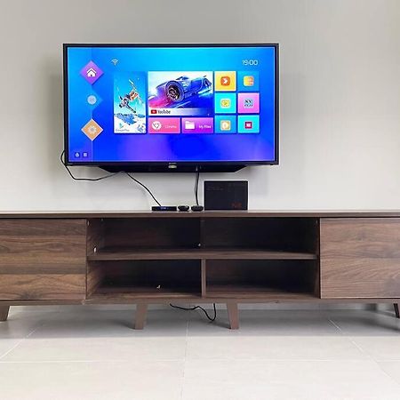 Quartz Near To Jonker Walk With Infinity Pool Cozy 3B2B Apartman Malacca Kültér fotó