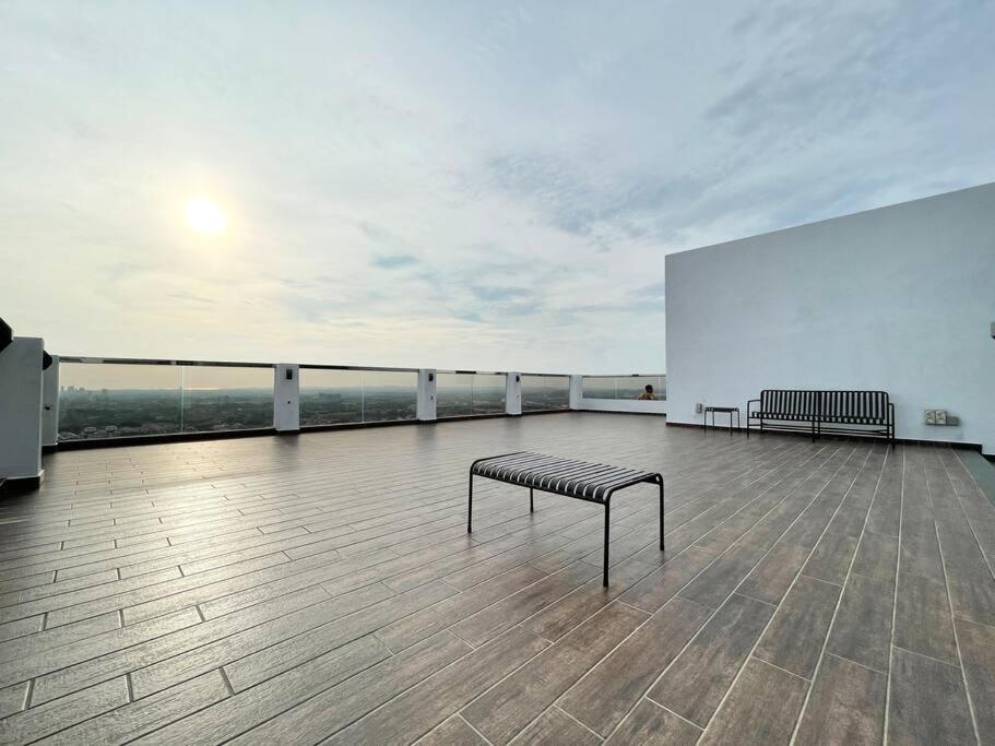 Quartz Near To Jonker Walk With Infinity Pool Cozy 3B2B Apartman Malacca Kültér fotó